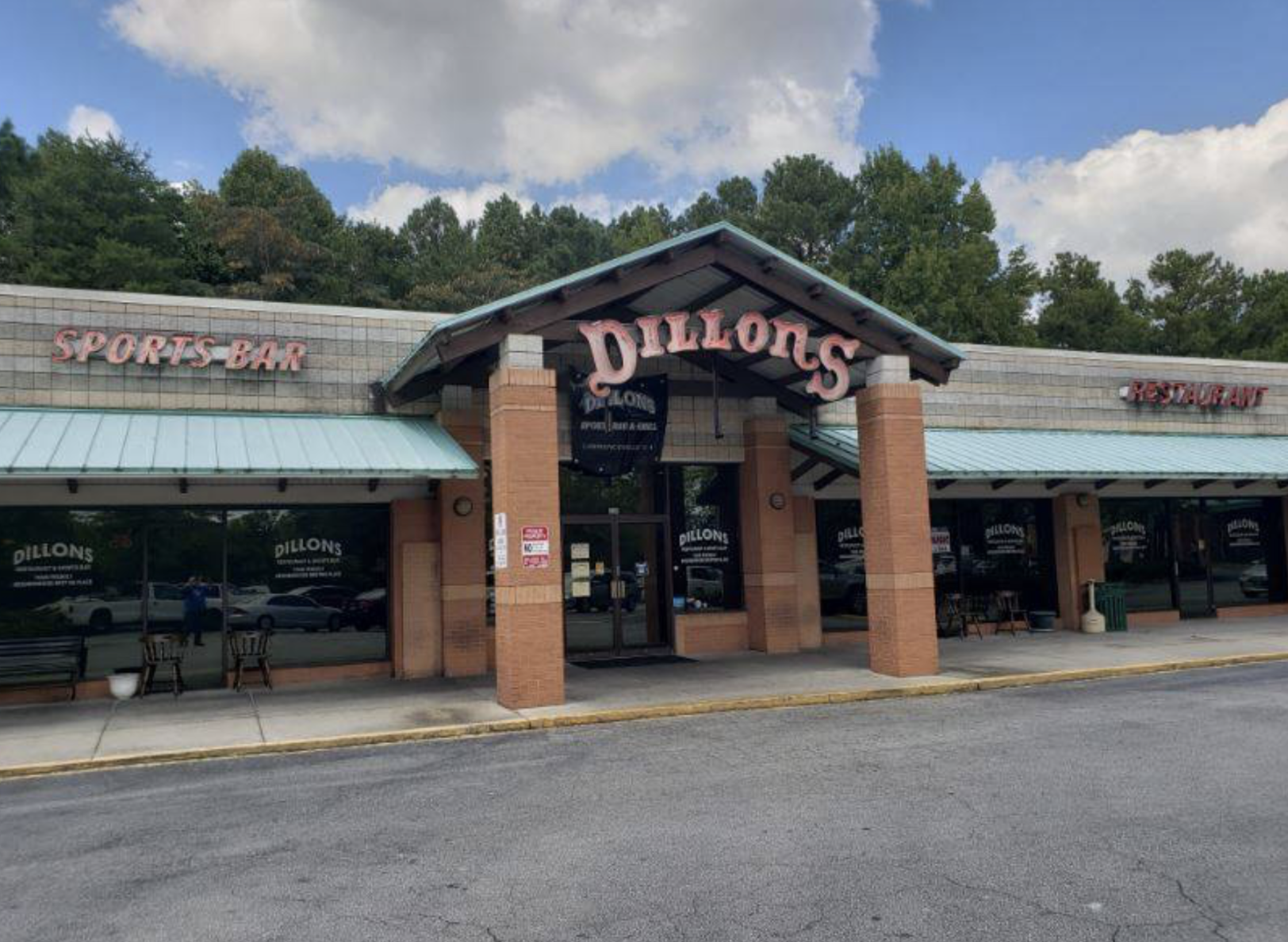 Dillons Restaurant and Sports Bar